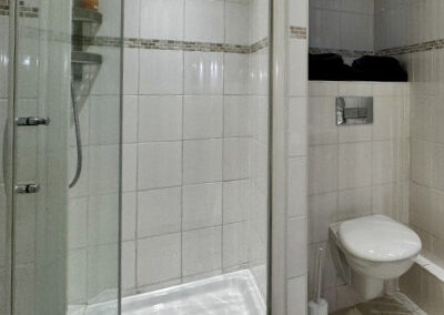 Gite la Grange rustique, Dusche und WC im Bad