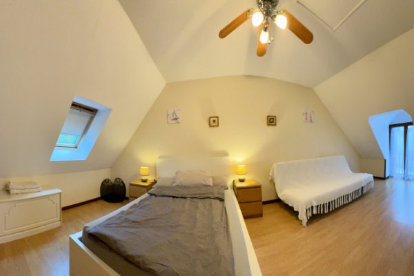 Gite la Grange rustique, Schlafzimmer mit Schlafsofa